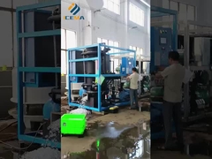 Máquina de gelo de tubo em serviço