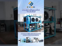 A máquina de blocos de gelo está a fazer gelo.