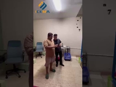 Engenheiros viajaram para a Indonésia para comissionar a máquina de gelo para o cliente