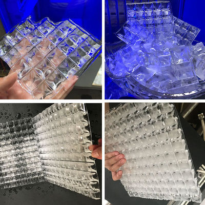A máquina de cubos de gelo comercial de aço inoxidável Nissan 50 kg pode ser personalizada para cubos de gelo de tamanho para uso em bares